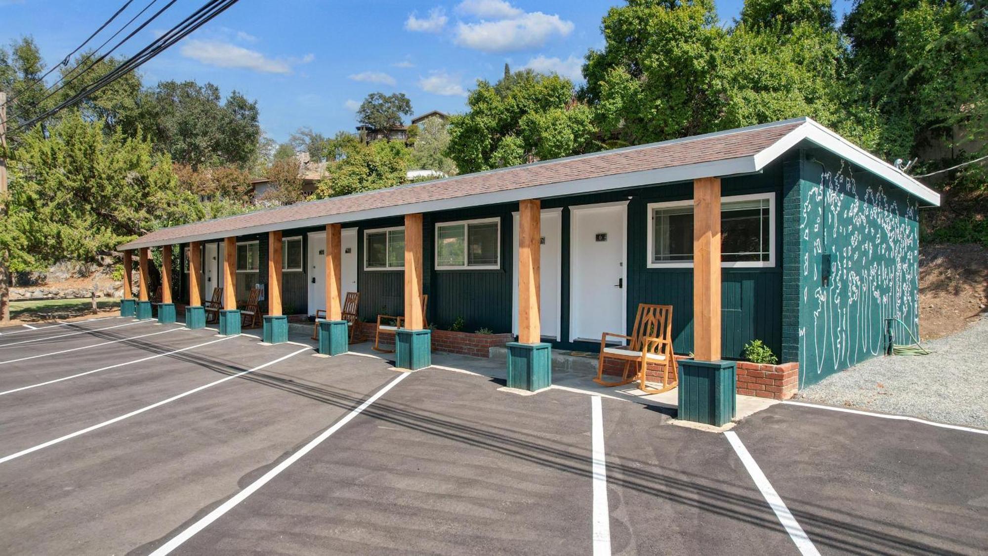 The Charlotte Sequoia Motel R2 三河城 外观 照片